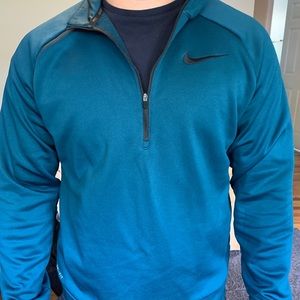 Men’s Nike pullover